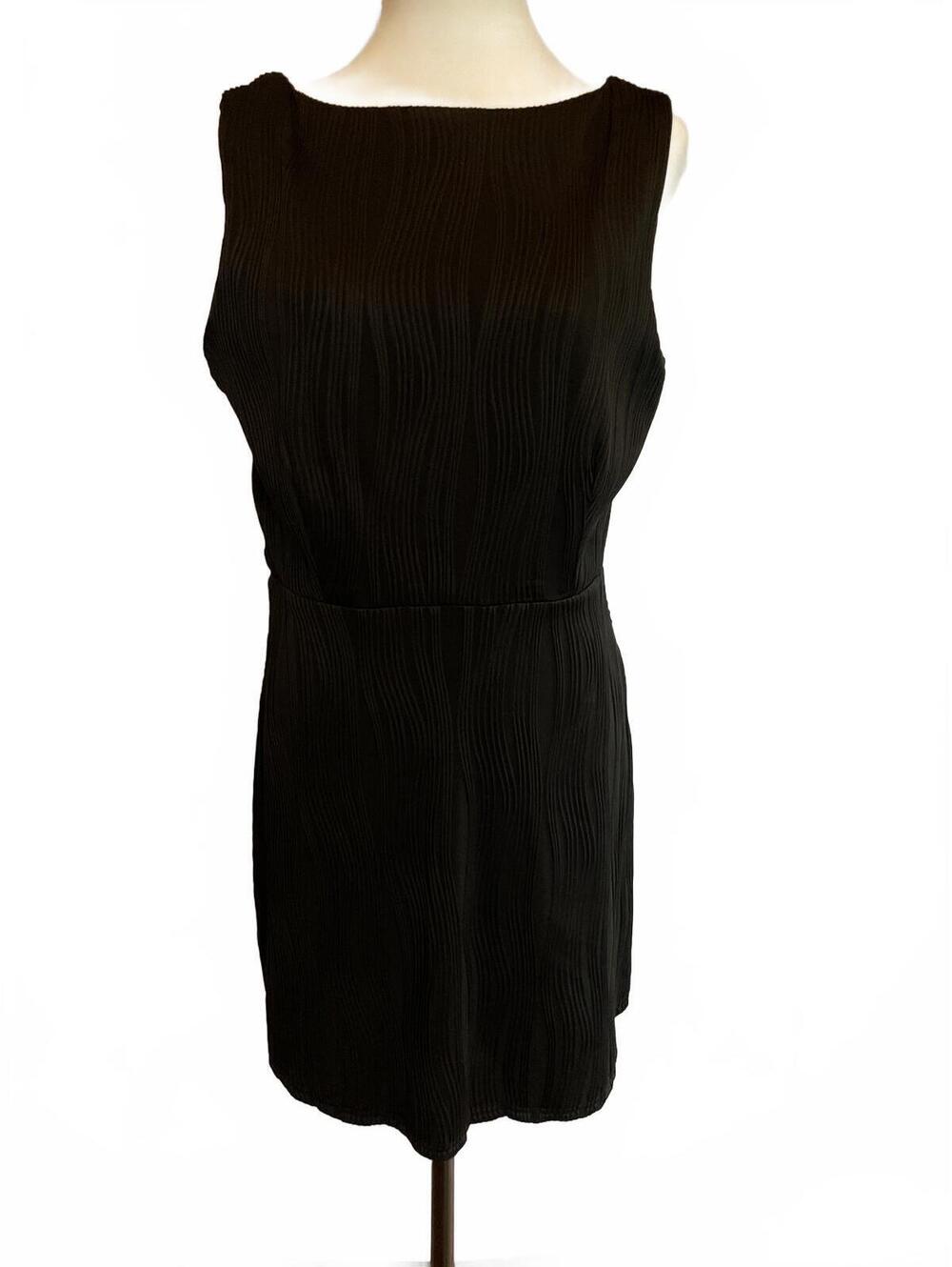 RIHOAS Little Black Dress Sleeveless Textured Knee Length Large New With Tags